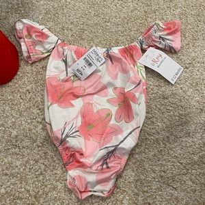 Off shoulder baby girl body suit